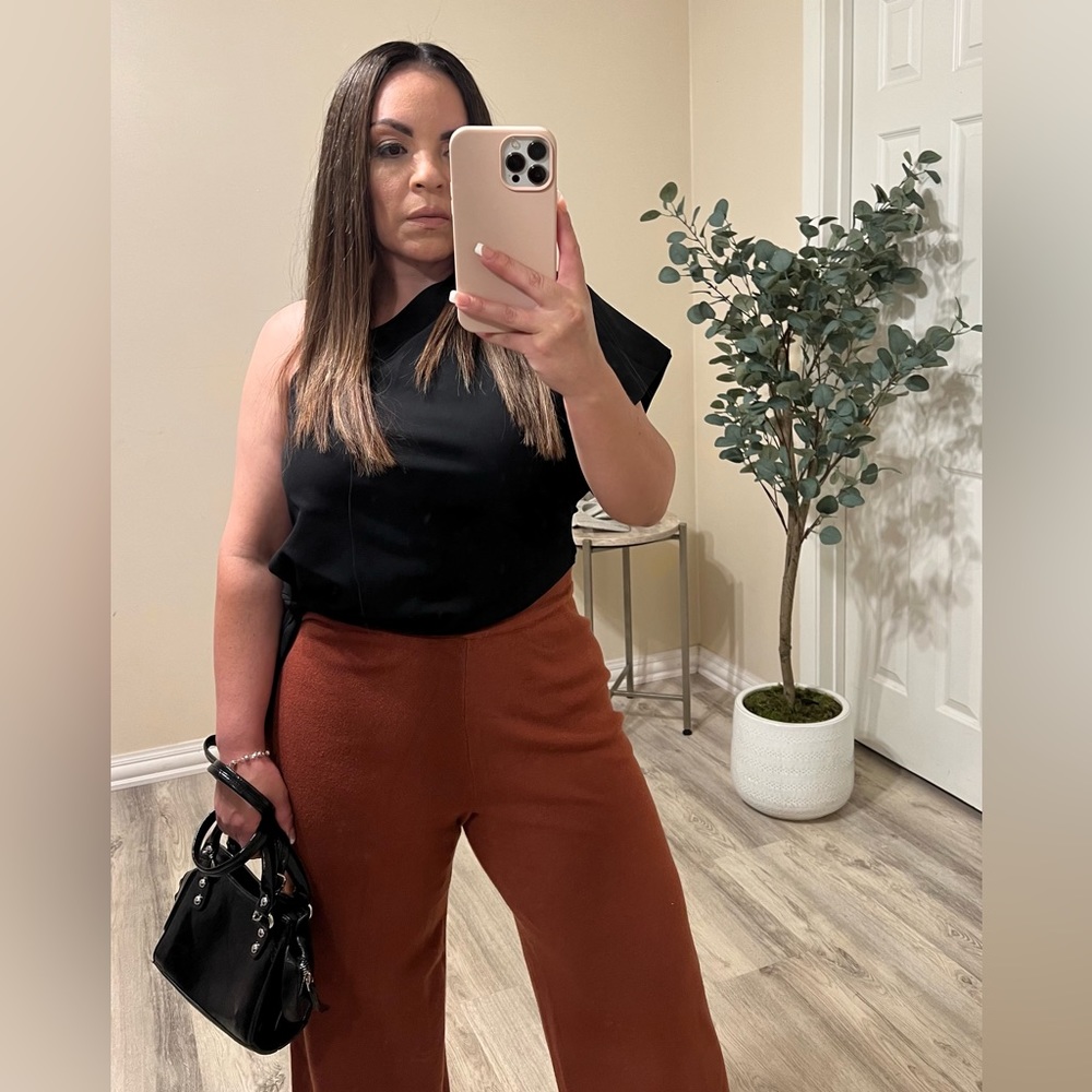 One shoulder Top Black - Picture 5 of 5